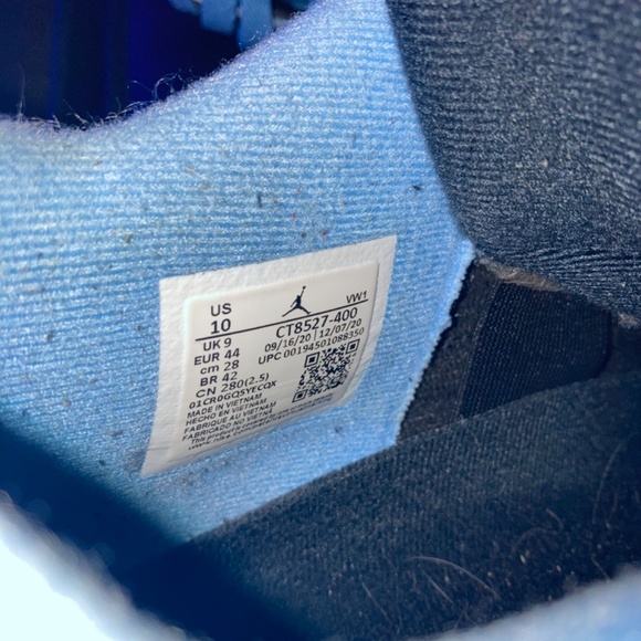 Jordan 4s main image 6